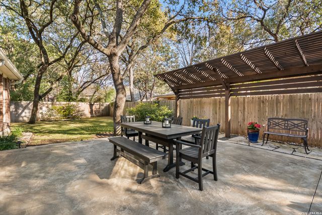 5 Yateswood, San Antonio, TX 78248