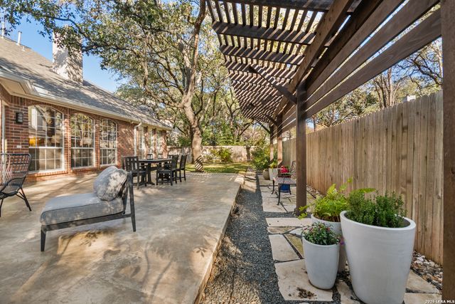 5 Yateswood, San Antonio, TX 78248