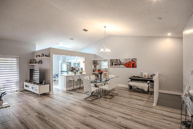 7525 NW 61st Terrace 603, Parkland, FL 33067