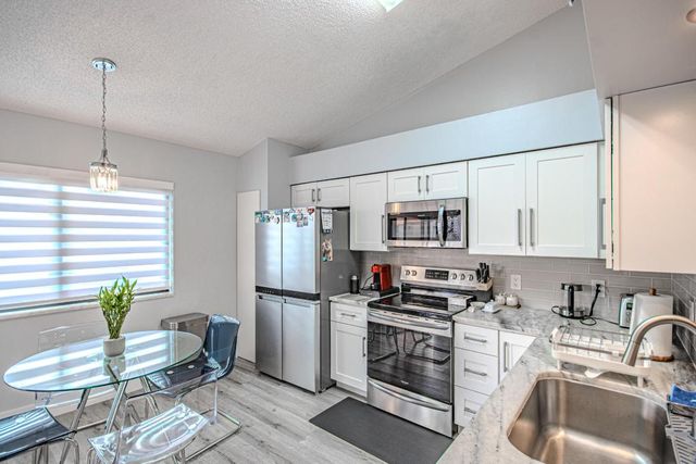 7525 NW 61st Terrace 603, Parkland, FL 33067