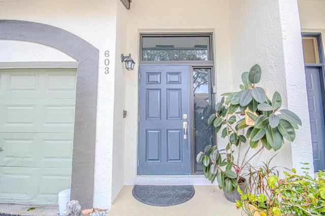 7525 NW 61st Terrace 603, Parkland, FL 33067