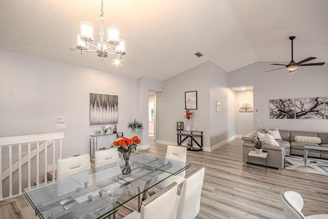 7525 NW 61st Terrace 603, Parkland, FL 33067