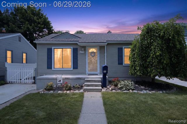 672 8th Street, Wyandotte, MI 48192
