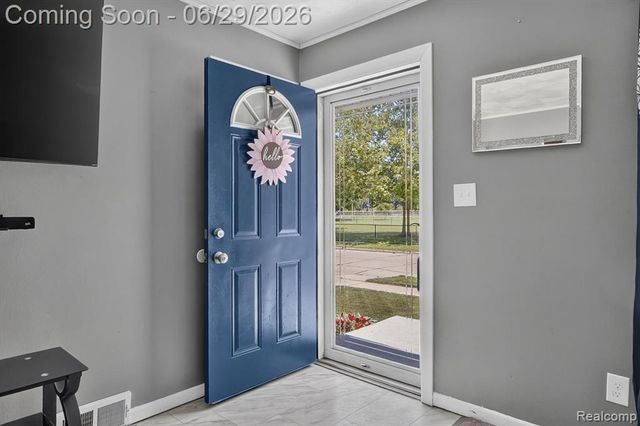 672 8th Street, Wyandotte, MI 48192