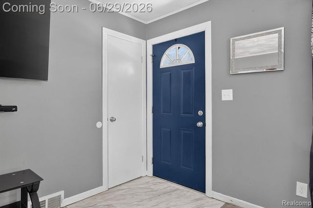 672 8th Street, Wyandotte, MI 48192
