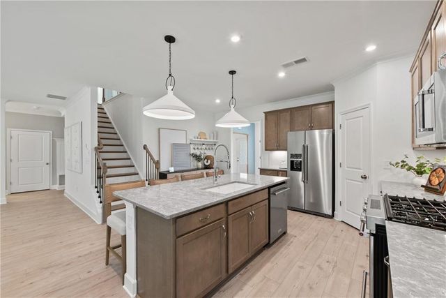 728 Mirror Lake Parkway Parkway, Villa Rica, GA 30180