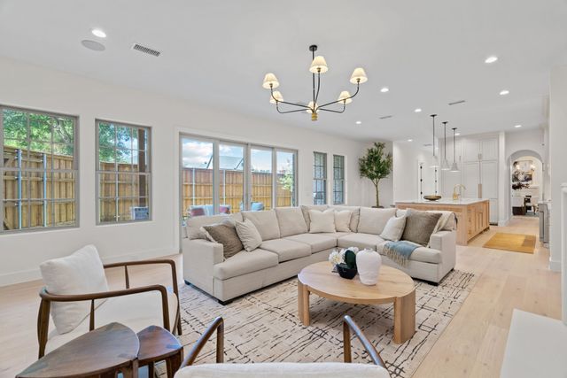 6402 Westlake Avenue, Dallas, TX 75214