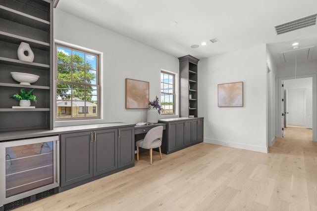 6402 Westlake Avenue, Dallas, TX 75214