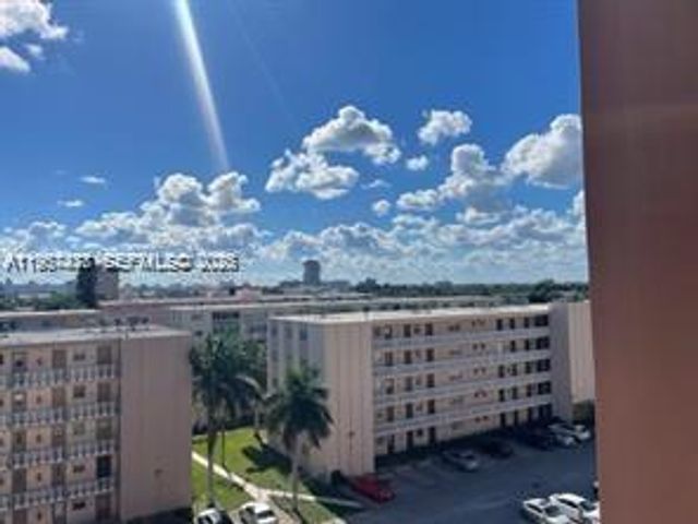 301 NE 14th Ave 702, Hallandale Beach, FL 33009
