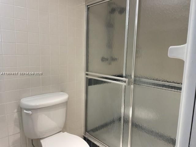 301 NE 14th Ave 702, Hallandale Beach, FL 33009