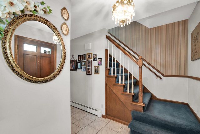 N89W17151 Highland COURT, Menomonee Falls, WI 53051
