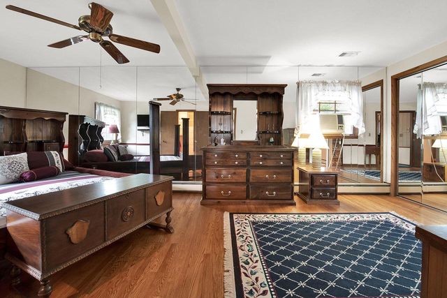 N89W17151 Highland COURT, Menomonee Falls, WI 53051
