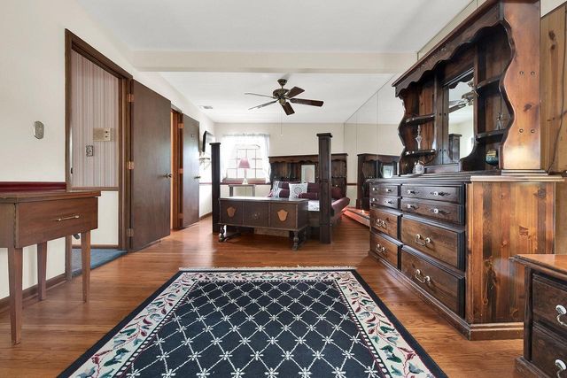N89W17151 Highland COURT, Menomonee Falls, WI 53051