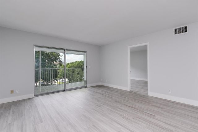 12600 SW 5th Court 408l, Pembroke Pines, FL 33027