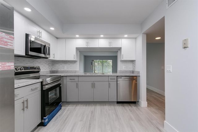 12600 SW 5th Court 408l, Pembroke Pines, FL 33027