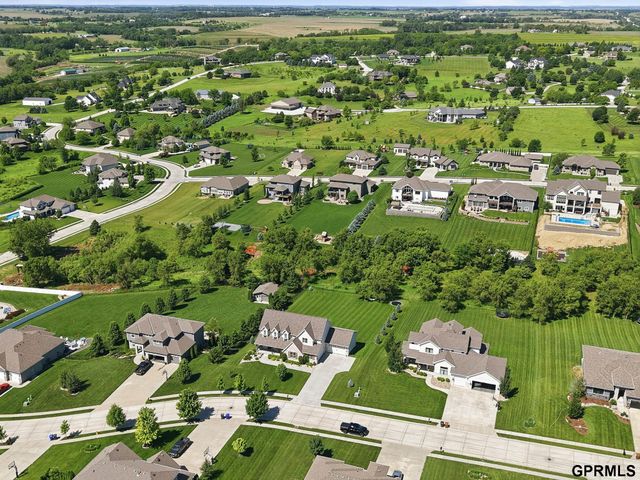 12828 N 184th Street, Bennington, NE 68007