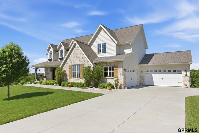12828 N 184th Street, Bennington, NE 68007