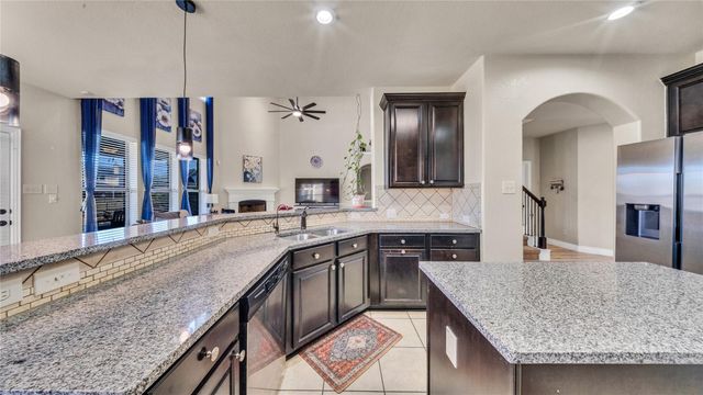 23502 Starbridge Lake Lane, Richmond, TX 77407