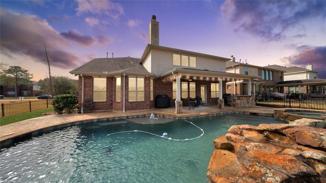 23502 Starbridge Lake Lane, Richmond, TX 77407