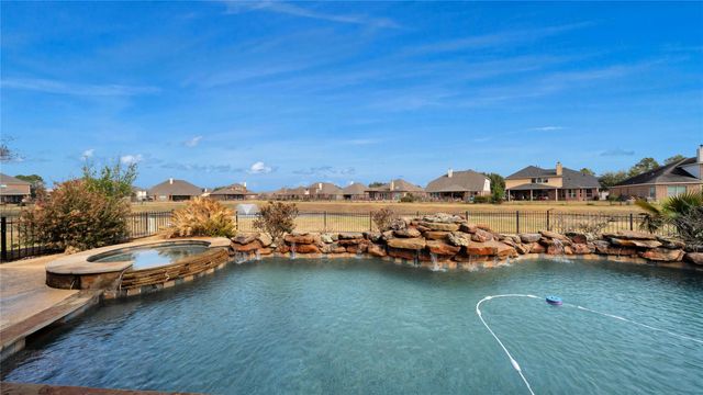 23502 Starbridge Lake Lane, Richmond, TX 77407
