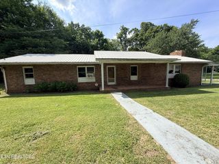 331 White Oak St, Jamestown, TN 38556