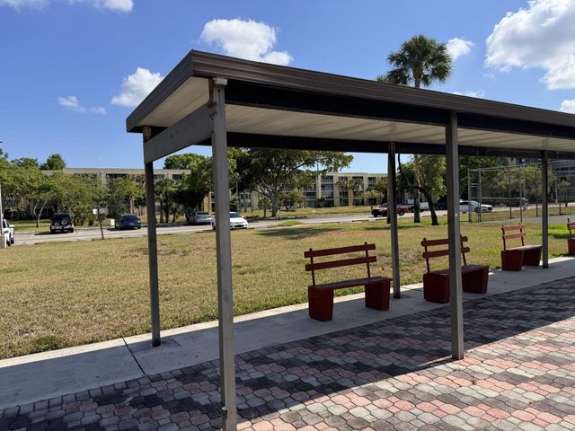 3161 NW 47th Terrace 311, Lauderdale Lakes, FL 33319