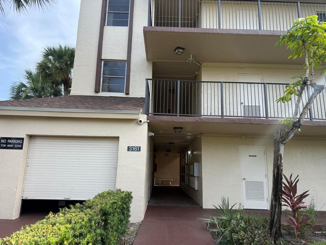 3161 NW 47th Terrace 311, Lauderdale Lakes, FL 33319
