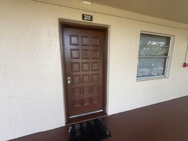3161 NW 47th Terrace 311, Lauderdale Lakes, FL 33319