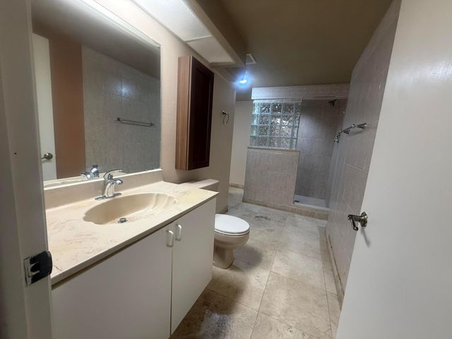 3161 NW 47th Terrace 311, Lauderdale Lakes, FL 33319