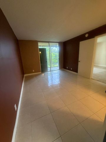 3161 NW 47th Terrace 311, Lauderdale Lakes, FL 33319