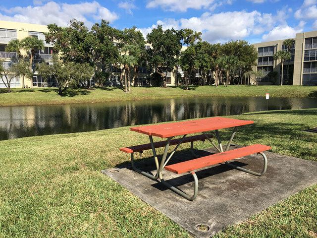 3161 NW 47th Terrace 311, Lauderdale Lakes, FL 33319