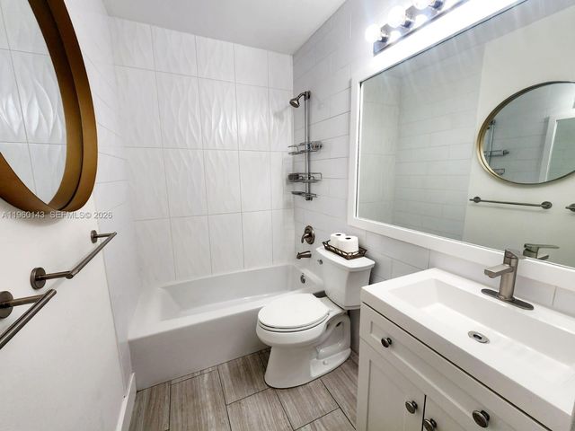 701 NE 8th St, Pompano Beach, FL 33060