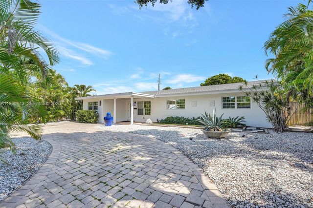 701 NE 8th St, Pompano Beach, FL 33060