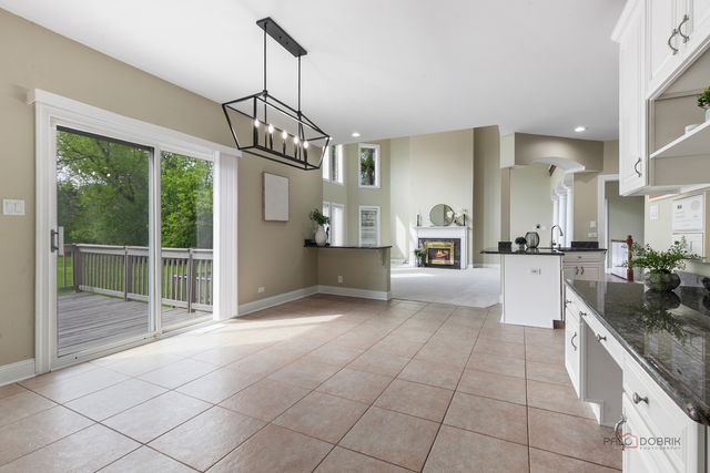1 Enclave Way, Hawthorn Woods, IL 60047