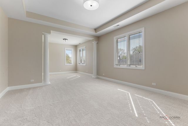 1 Enclave Way, Hawthorn Woods, IL 60047