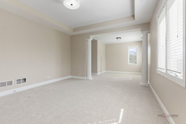 1 Enclave Way, Hawthorn Woods, IL 60047