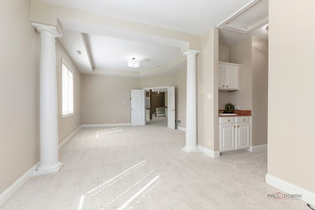 1 Enclave Way, Hawthorn Woods, IL 60047