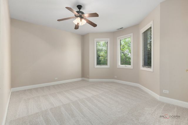 1 Enclave Way, Hawthorn Woods, IL 60047