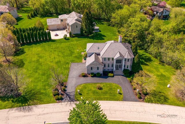 1 Enclave Way, Hawthorn Woods, IL 60047