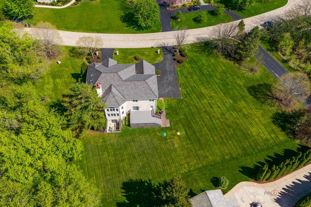 1 Enclave Way, Hawthorn Woods, IL 60047