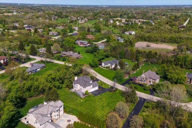 1 Enclave Way, Hawthorn Woods, IL 60047