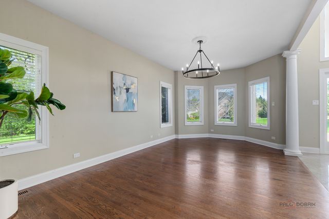 1 Enclave Way, Hawthorn Woods, IL 60047