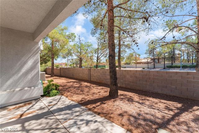 8789 Bridgeport Bay Avenue, Las Vegas, NV 89147