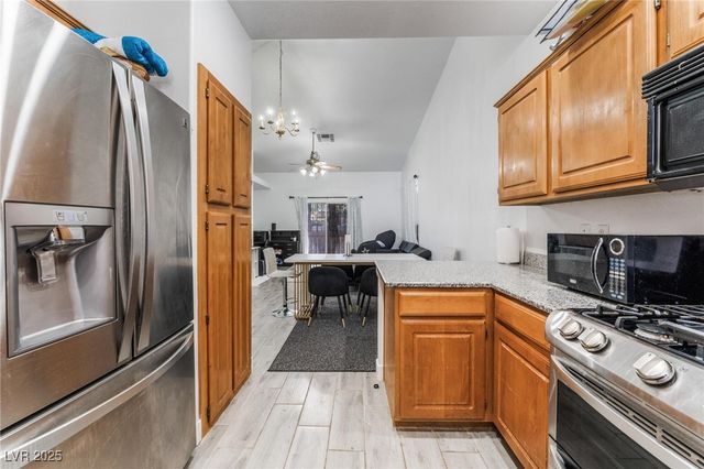 8789 Bridgeport Bay Avenue, Las Vegas, NV 89147