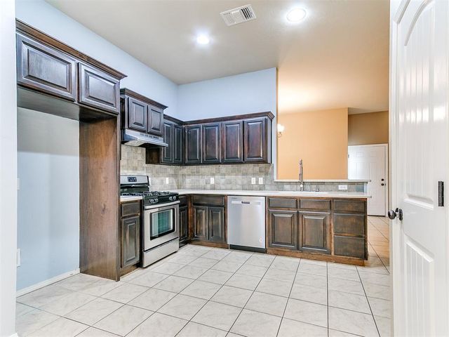 2709 Fawn Lily Road, Oklahoma City, OK 73128