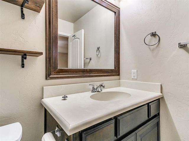 2709 Fawn Lily Road, Oklahoma City, OK 73128