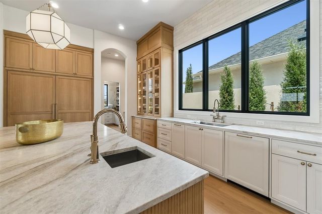 5701 Promenade Square, Oklahoma City, OK 73142