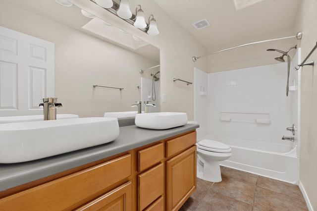 7240 N Tree Line Avenue NW, Albuquerque, NM 87114