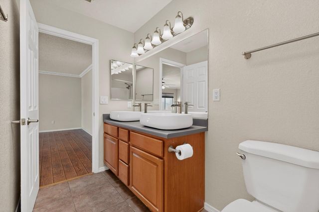 7240 N Tree Line Avenue NW, Albuquerque, NM 87114