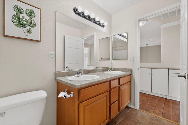 7240 N Tree Line Avenue NW, Albuquerque, NM 87114